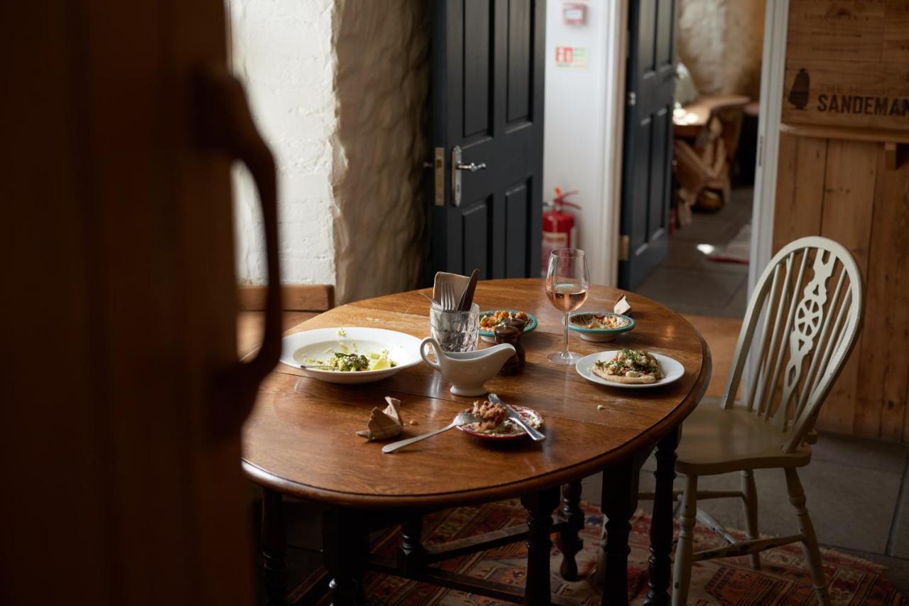 The Dog & Gun Inn Netheravon Extérieur photo